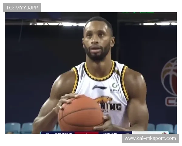 哈滕两罚不中补篮进!小细节映射雷霆板凳含金量